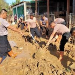 Lumpur Banjir Bandang Masih Tutupi Permukiman Warga di Tapanuli Tengah