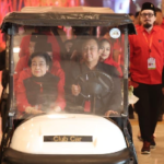 Megawati Hadiri Rakernas PDIP Didampingi Prananda Prabowo