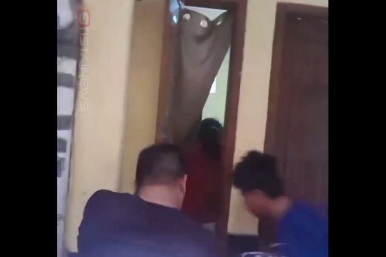 2 Balita Diduga Ditinggal Orangtua di Rumah Jatinegara, 1 Terjatuh dari Balkon