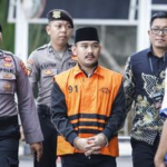 KPK Perpanjang Penahanan Bupati Bekasi 40 Hari ke Depan